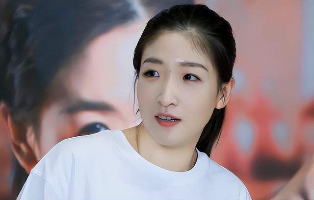 地里六九吃的有夫之妇